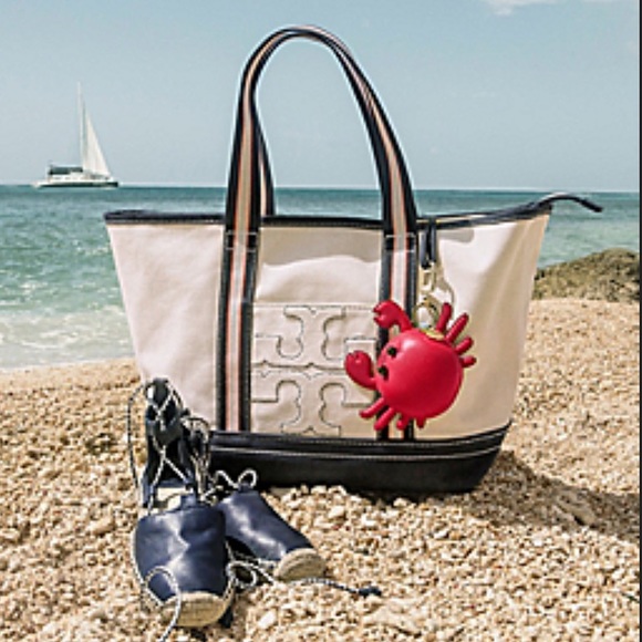 🆕 Tory Burch Carl the Crab Key Fob Pouch - Picture 2 of 8